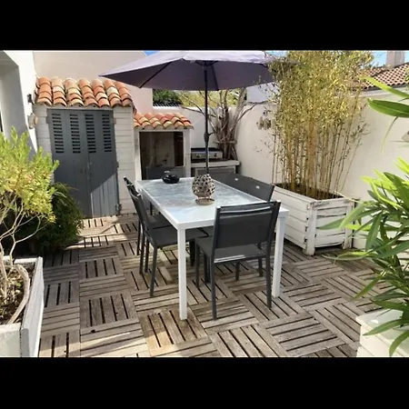 Cosy Avec Piscine Et En Bord De ヴィラ *