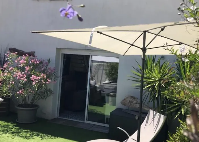 Cosy Avec Piscine Et En Bord De *