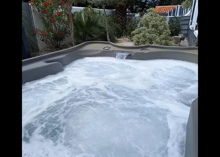 Cosy Avec Piscine Et En Bord De