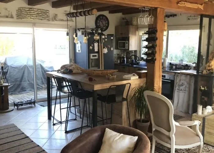 Cosy Avec Piscine Et En Bord De Villa Rivedoux-Plage